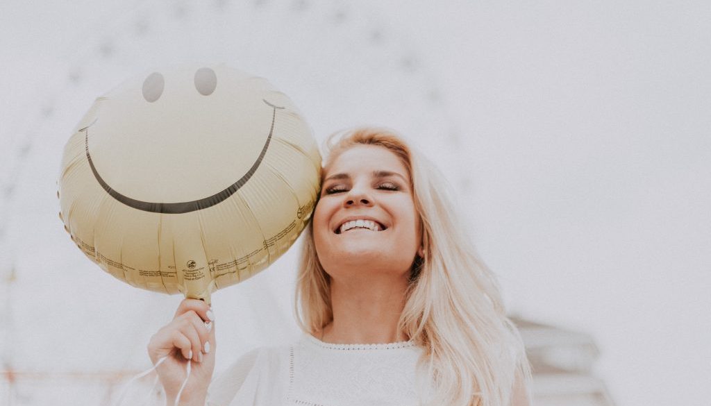 the difference between general dentistry and cosmetic dentistry