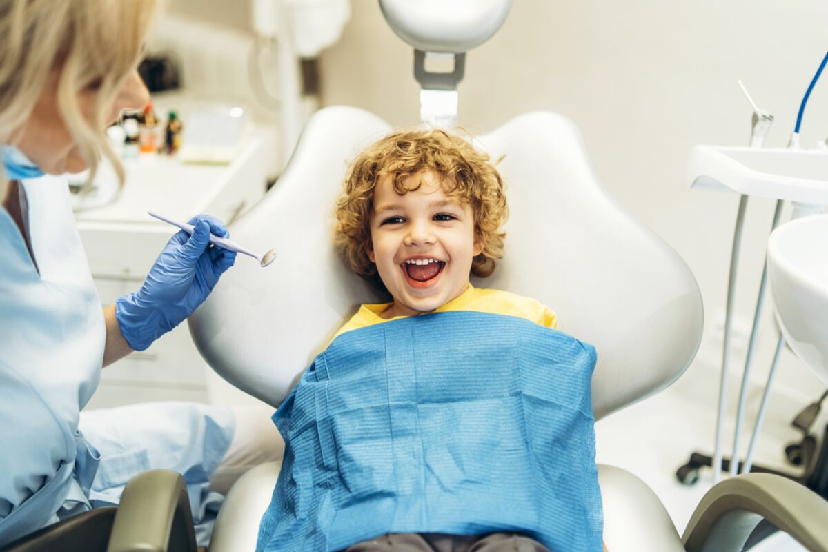 how to detect early signs of cavities in children